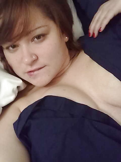 Chubby Self Shooter adult photos