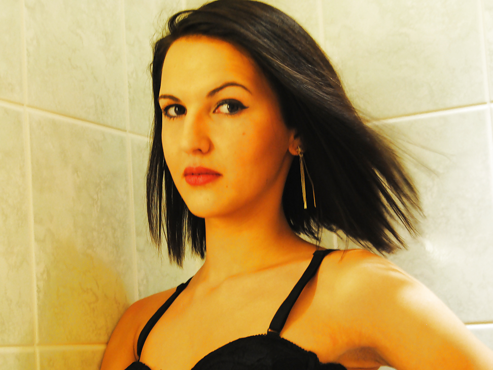 Beautiful Model Arsha adult photos