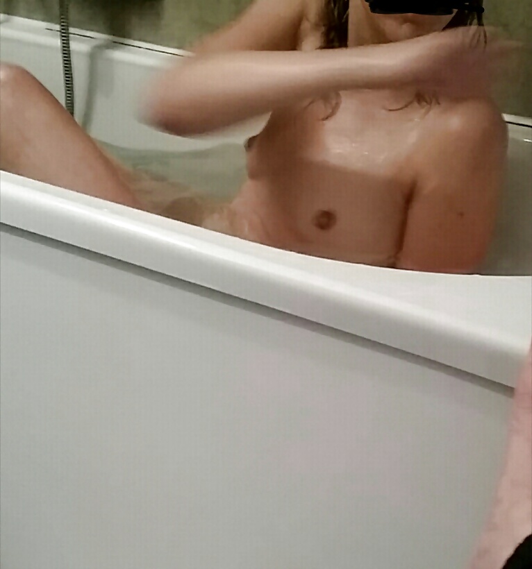 Ma coquine salle de bain adult photos