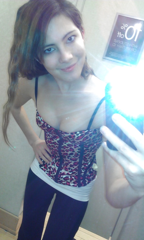 Pretty Jasmine Selfshots adult photos