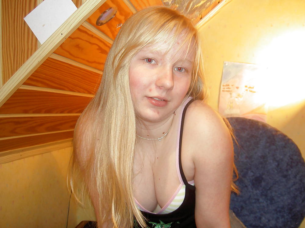 Chubby Blond German Teenie adult photos