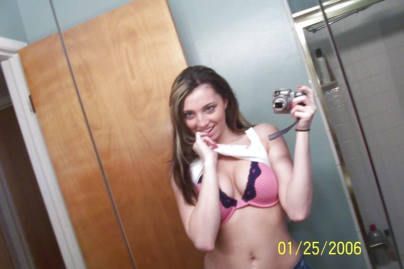 Selfshot Girls adult photos