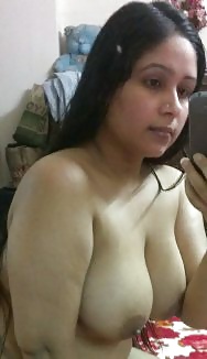 Bbw Plumper Indian - Desi Indian chubby wife nude selfy.dick raising - 20 Pics ...
