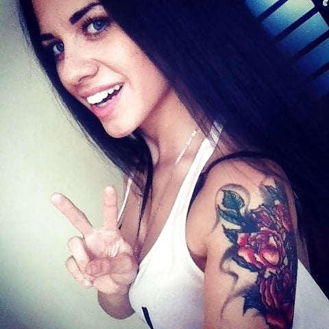 A lean, but attractive Anastacia. adult photos