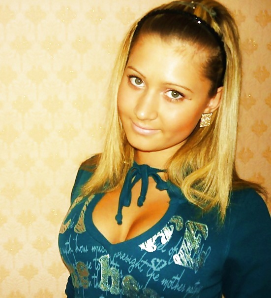 Russian girl BY AVANTAGE adult photos