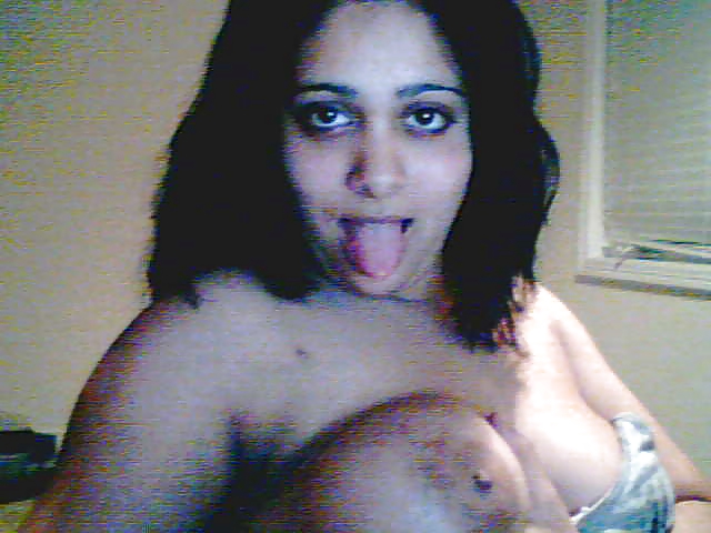 INDIAN DESI MILF REAL FROM THE UK adult photos