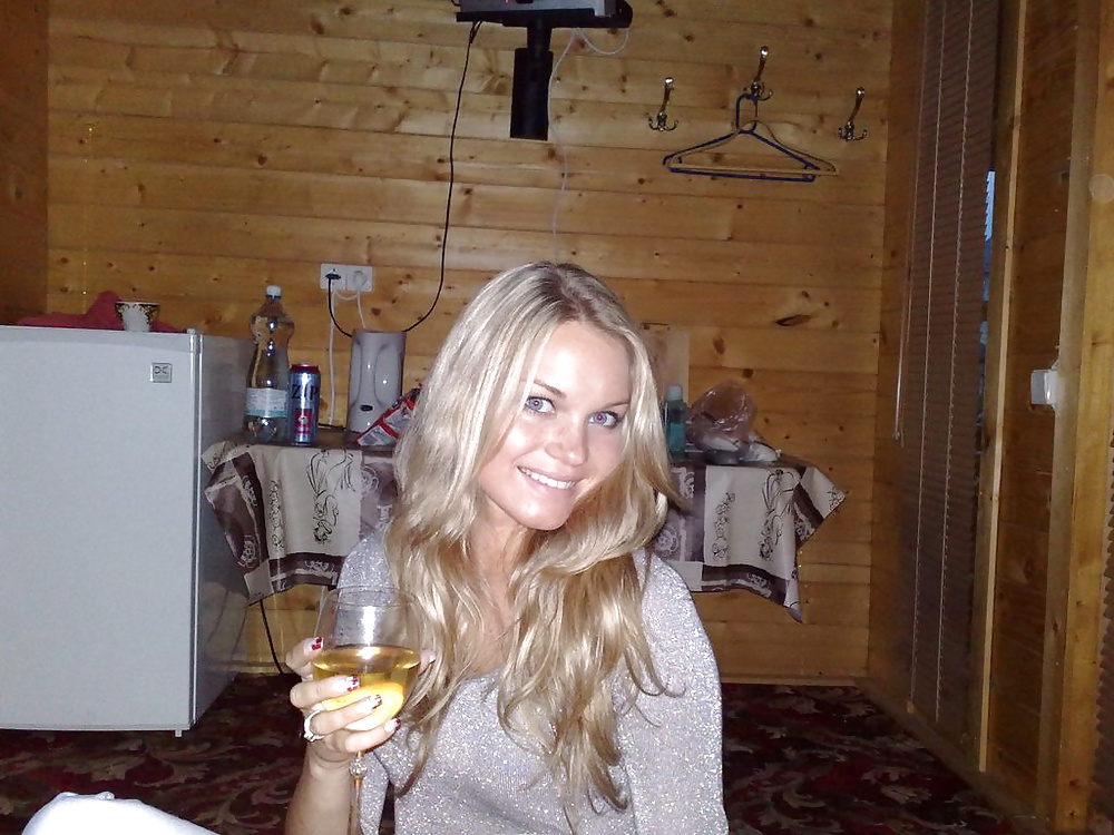 Blonde wife - vacation adult photos