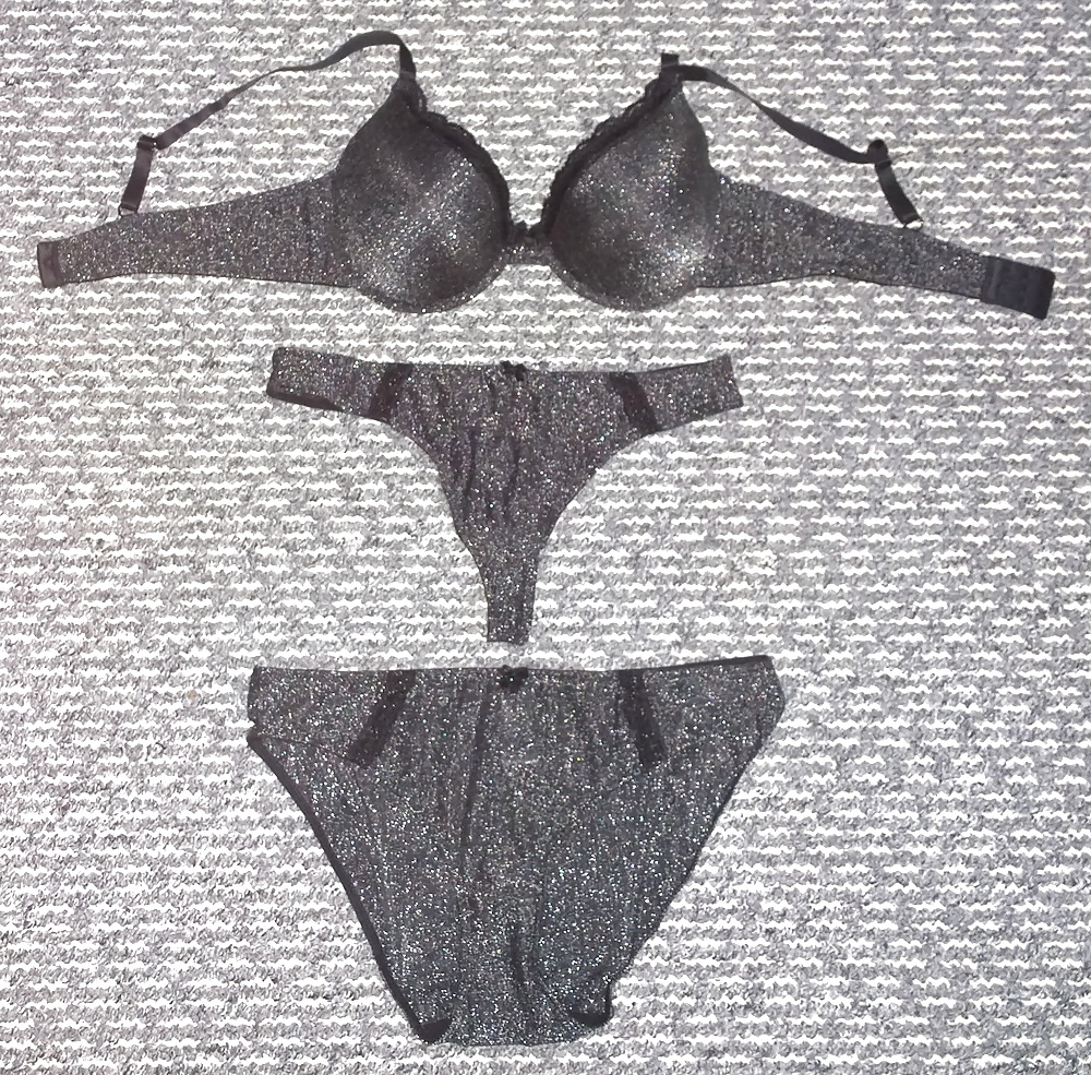 Unterwaesche der 29 jaehrigen Ehehure #1 adult photos