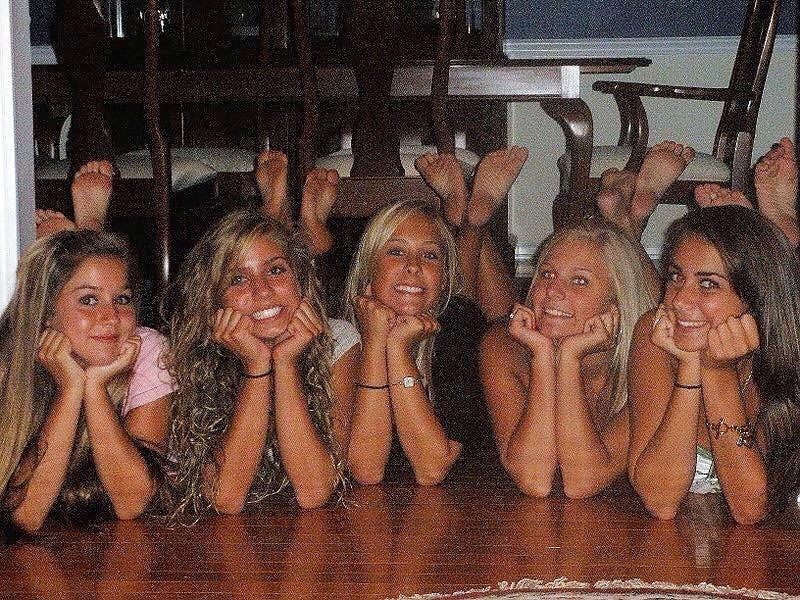Nice Feet adult photos
