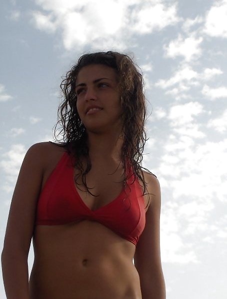 si vedono i capezzoli adult photos