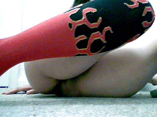 Red-hot knee socks (LadyBugMe) adult photos