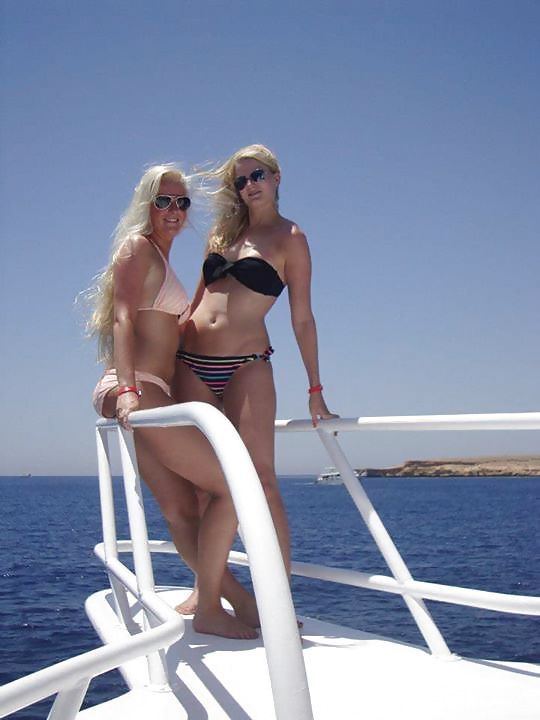 Beach girls adult photos