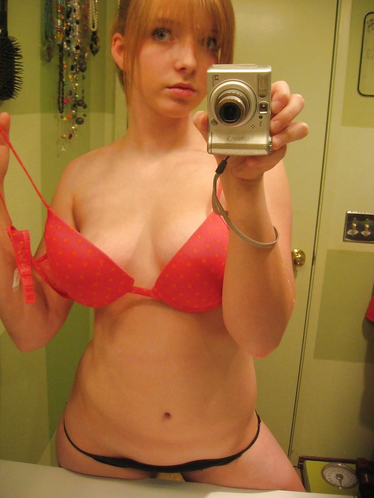 That Sexy Teen in her Bathroom (Huge Gallery) adult photos