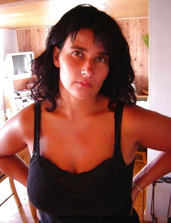 BustyCarole From  JoinUnTrue.com adult photos