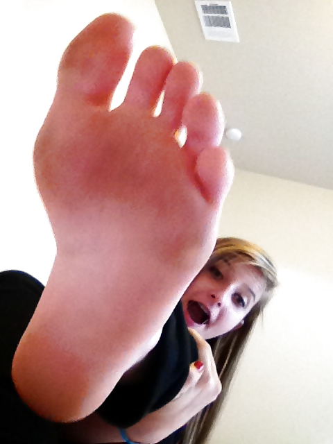 Teen Feet adult photos