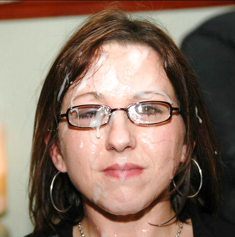 MILFS LOVE FACIALS adult photos