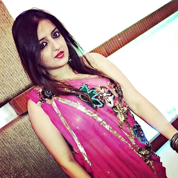 DESI INDIAN AUNTY adult photos