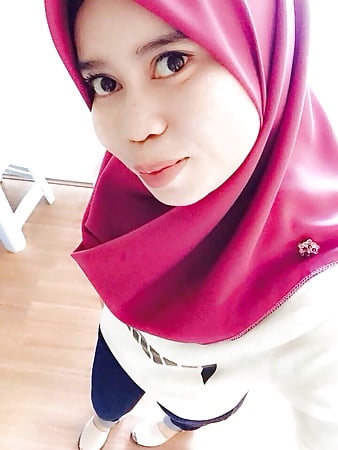 Favourite Malay teen tudung 33