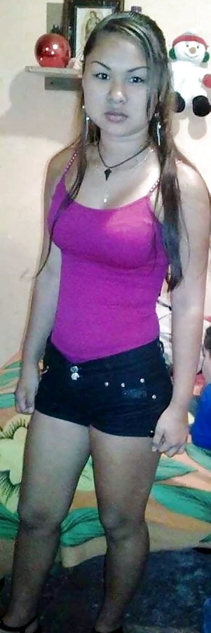 Nicaraguan teen 18yo Claudia Carrillo Mora (facebook) adult photos