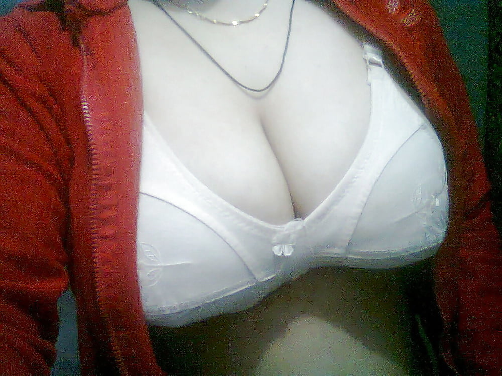 Hot Paki adult photos