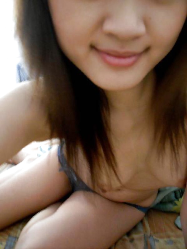 Asian Cute Girlfriend adult photos