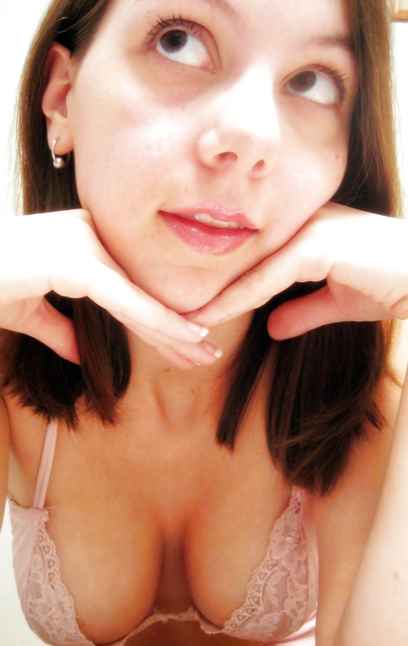 Say Hi to Sophie 19yo adult photos