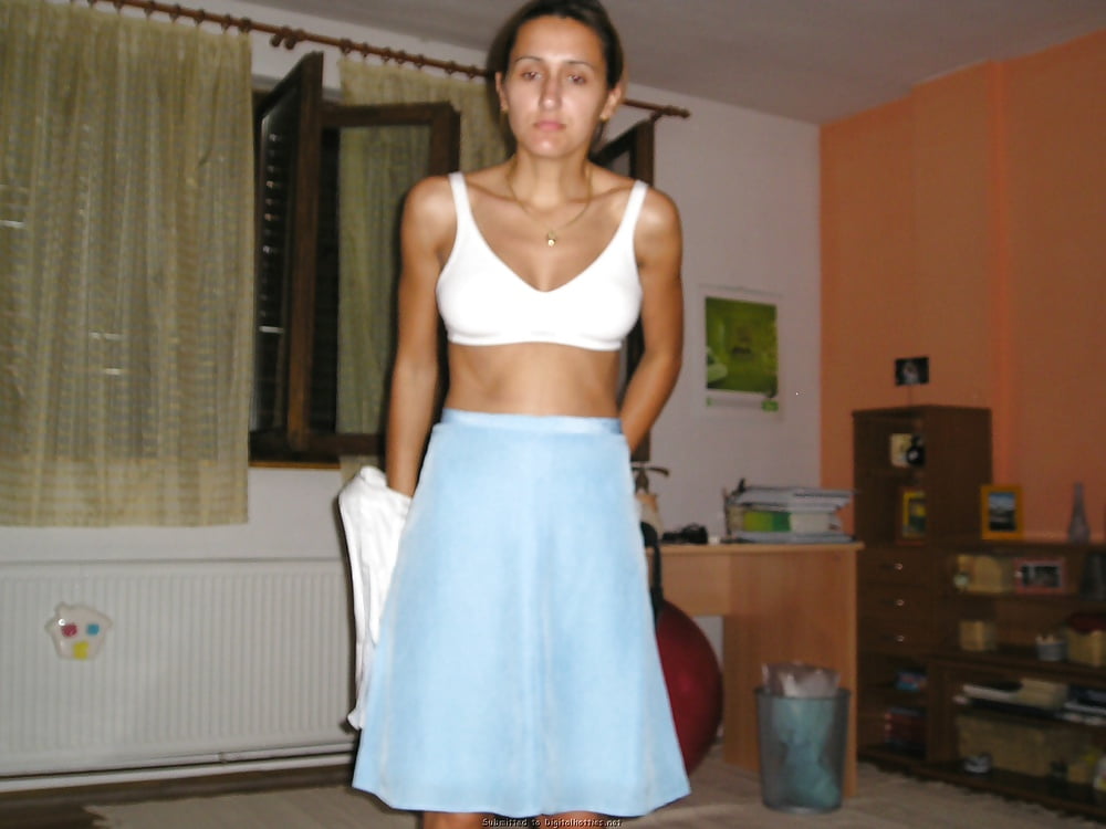 brunettte milf adult photos