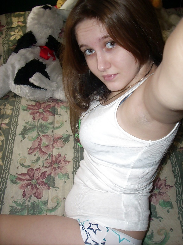 Unknown College Party Slut adult photos