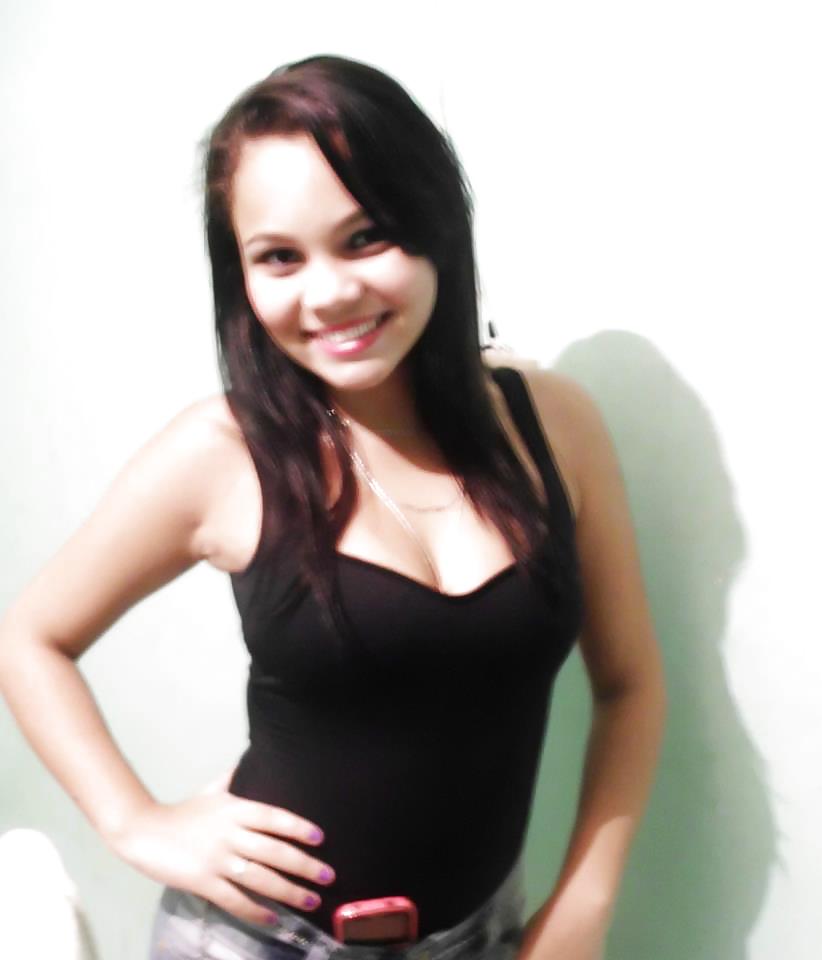 FACEBOOK Izabelli B.Alves adult photos