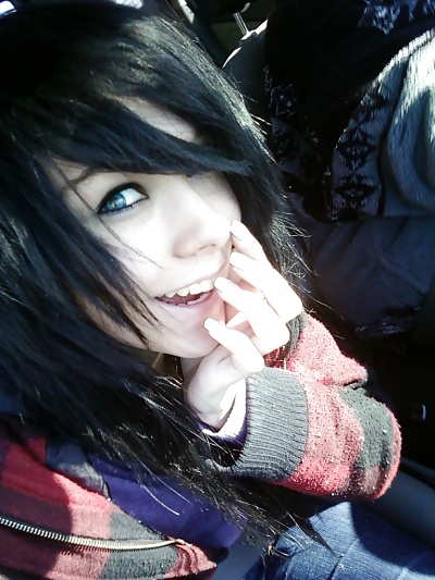 EMO Queen Bailey (NonNude) adult photos