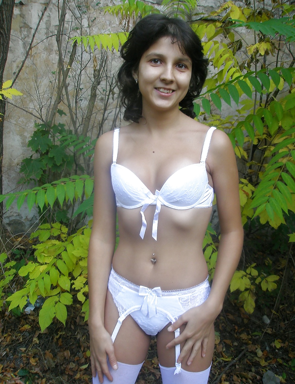 Amateur slut with small tits - naked outdoors adult photos