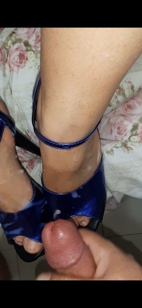 Cum on my wife blue high heels - 54 Photos 