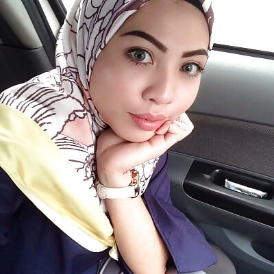 Favourite Malay teen tudung 32