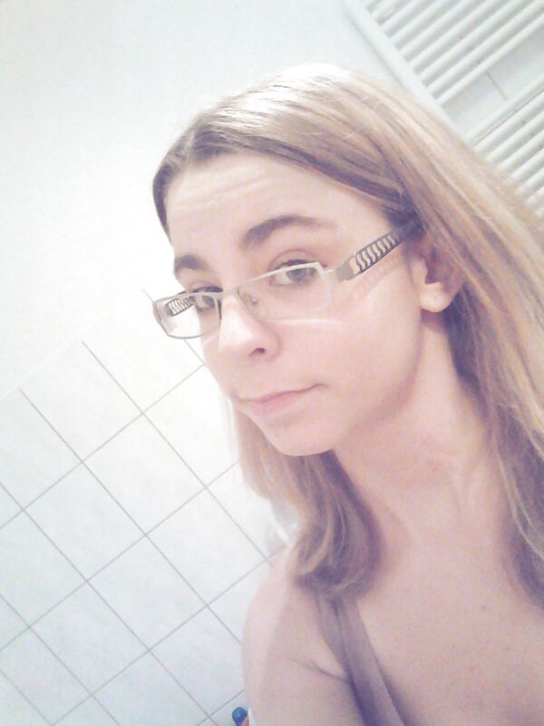 Linda Privat adult photos