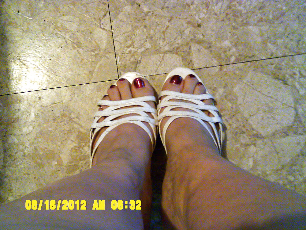 Feet    ( for  Hippi ) adult photos