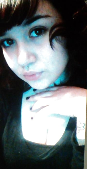 Stupid slut Hannah adult photos