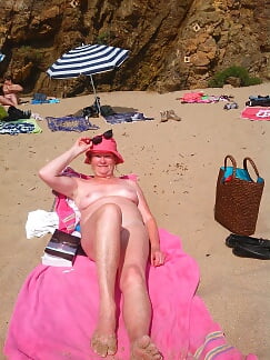 Lyne soumise. adult photos