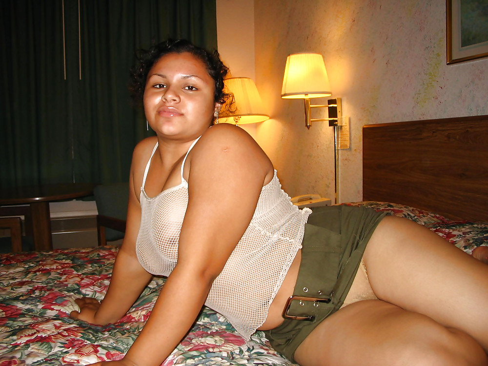 LEILANI - Stripped adult photos