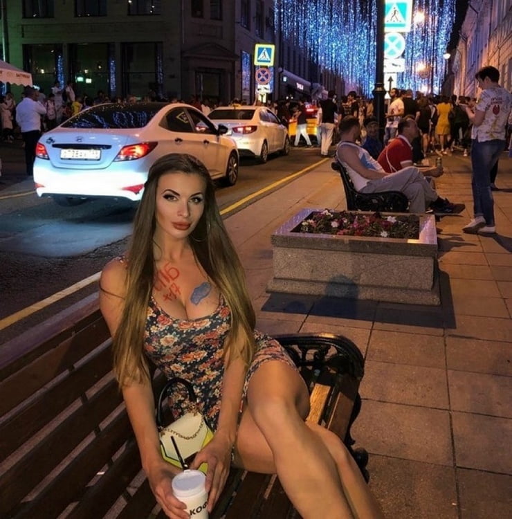Russian girls who look like whore who want sex and money - 25 Photos 