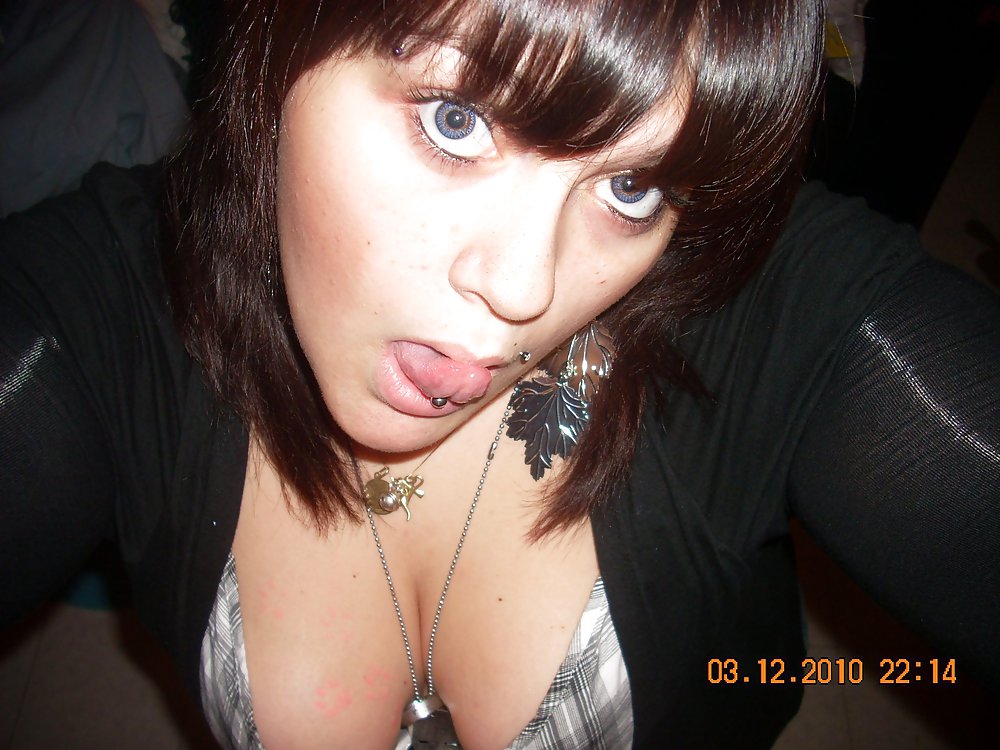 Busty Teen Selfshots adult photos