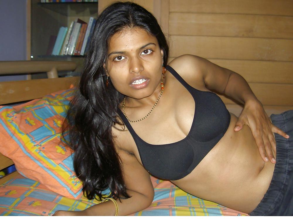 Indian beauty - as amateur as it should be! adult photos