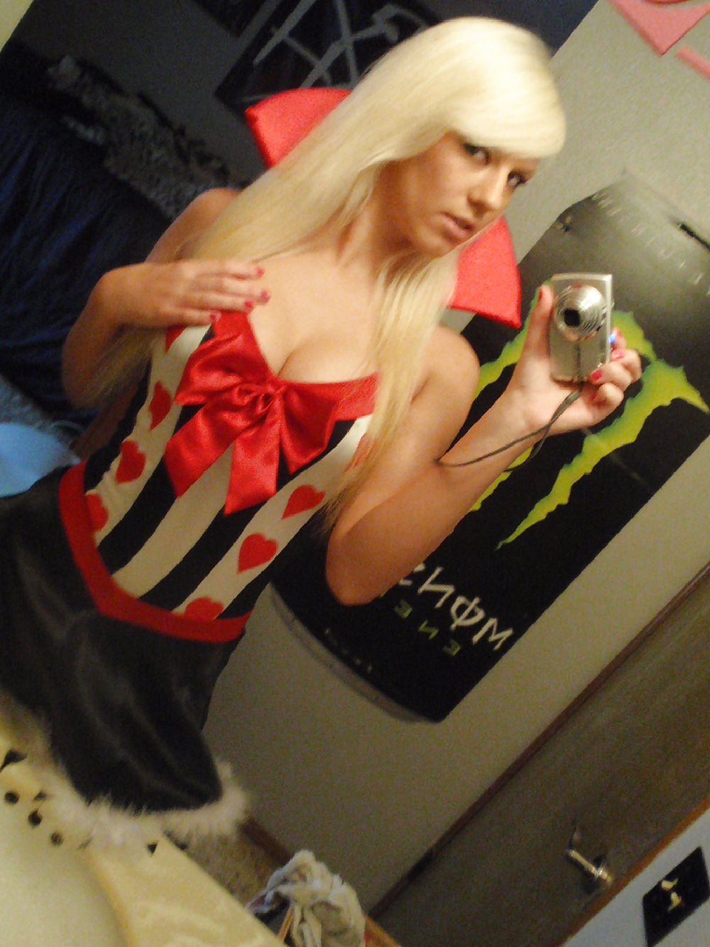 blondy selfshot adult photos