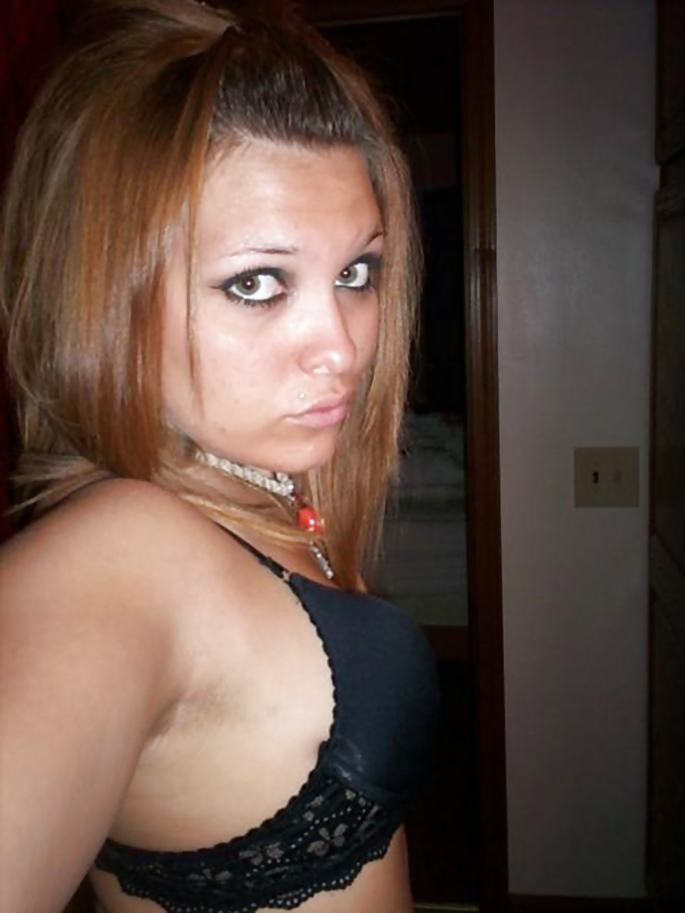 Pretty Amateur Jackie adult photos