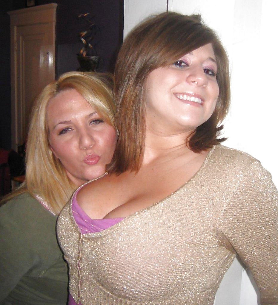 Teens Showing Cleavage