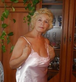 Mature Women Showing Cleavage 2 adult photos