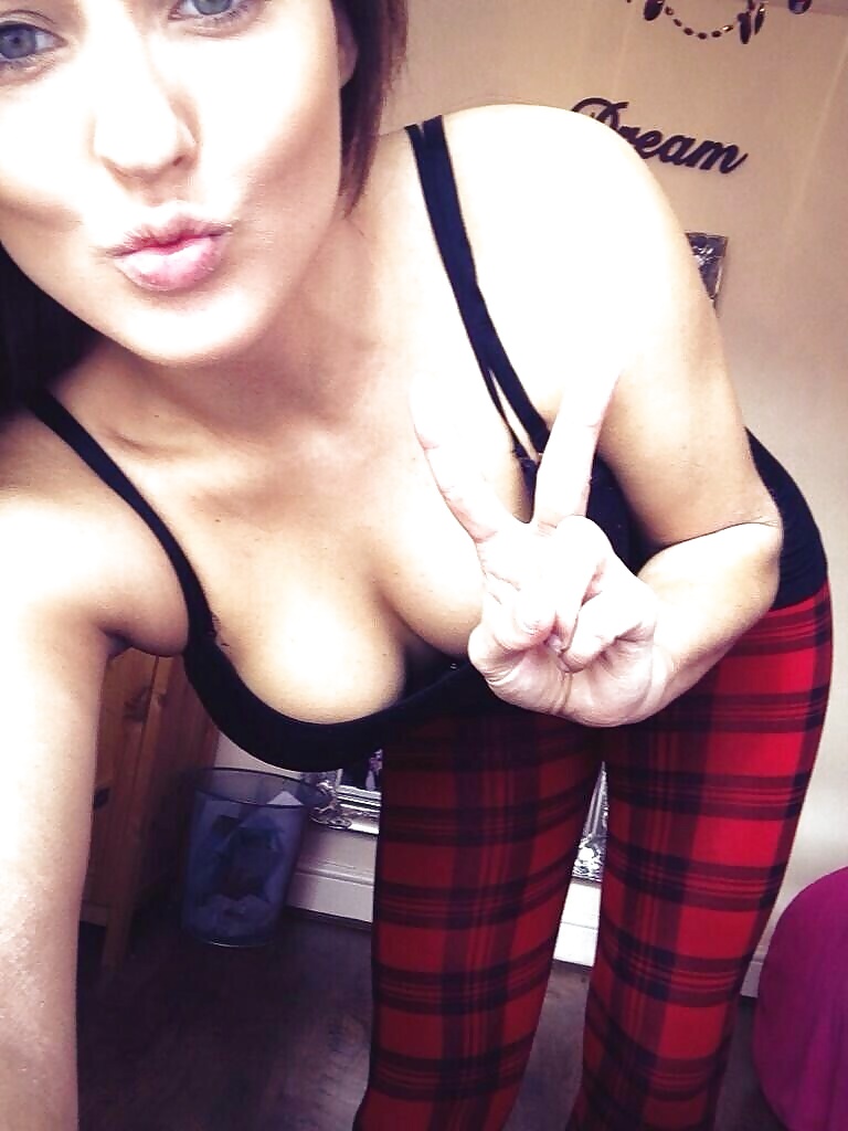 Self shot Chav is HOT HOT HOT adult photos