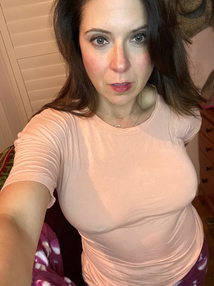 Cute MILF Sarah with Unbelievable Body Is Ready For Fucking - 71 Photos 