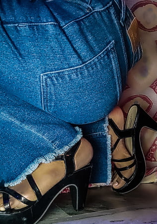 my full body is there for you to lick         