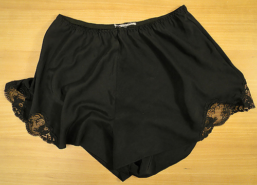 Panties from a friend - black adult photos