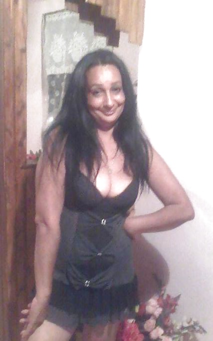 MILF Dukica Ciganka adult photos
